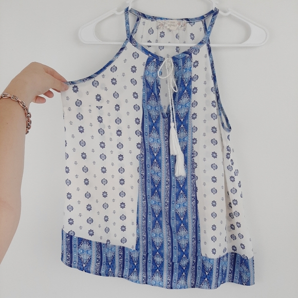 Pink Republic Tops - 4 for 25$ Blue and white tank top